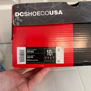 DC Shoes Men's Stag Sneakers -  size 10.5